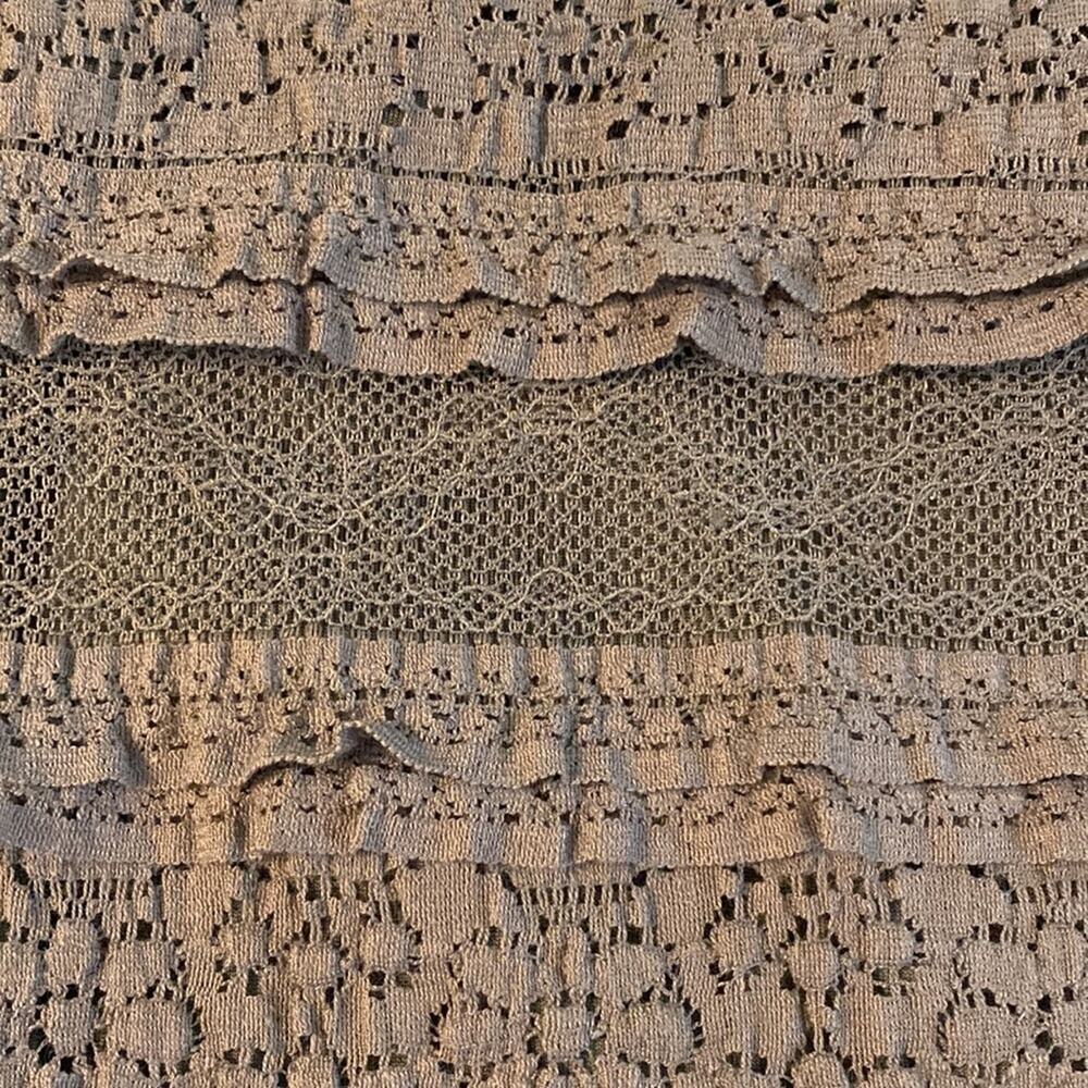 Max Studio Grey Lace Ruffle Skirt Size Small - Picture 7 of 7